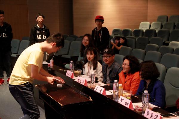 11号选手 蓝睿哲 11号选手 蓝睿哲